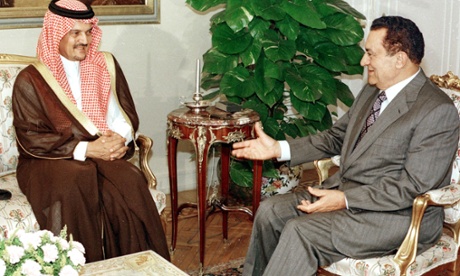 Prince Saud al-Faisal talking to the Egyptian president, Hosni Mubarak, in Cairo in June 1998.