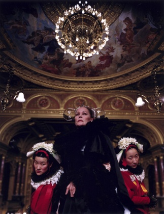 Ursula Andress, centre, as the Queen of Chain.