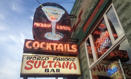 Cocktail o'clock in America...with a side of sultanas