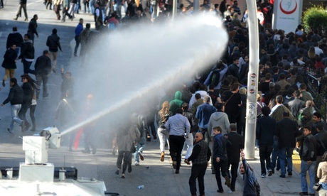 Water cannon being deployed in Turkey