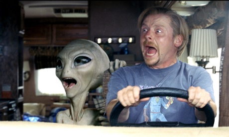 Simon Pegg with an alien in Paul (2011).