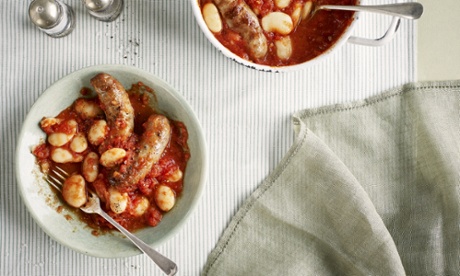 White beans in tomato sauce with sausages