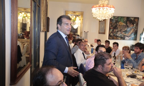 Joan Laporta speaks at a meal with Barça fans at Da Greco restaurant.