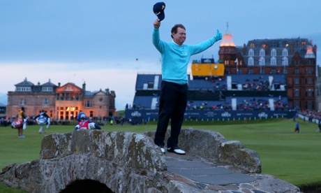 Tom Watson says goodbye.