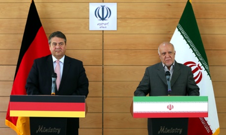 German vice-chancellor Sigmar Gabriel (left) and Iranian oil minister Bijan Zanganeh hold a press conference in Tehran.