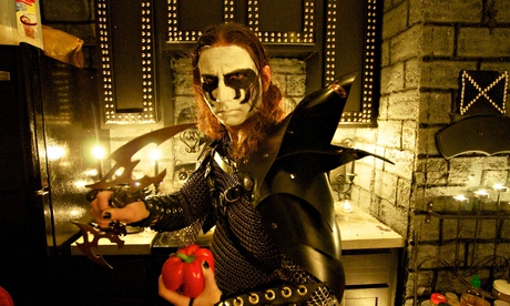Brian Manowitz u inVegan Black Metal Chef. 