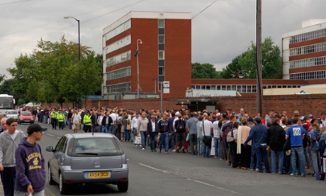 Queue in Old Trafford