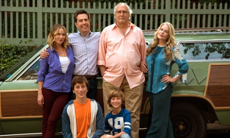 Perment vacation (l-r): Christina Applegate, Ed Helms, Chevy Chase, Beverly D'Angelo, and Skyler Gisondo, kneeling left, and Steele Stebbins.