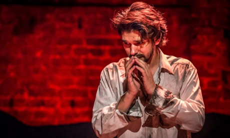 Ben Whishaw in Bakkhai.