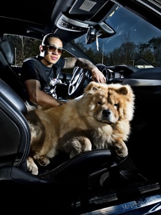 Depay and friend during a photoshoot in Eindhoven in March 2014.