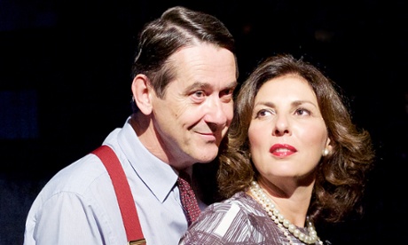 Adrian Lukis as Laurence Olivier and Gina Bellman as Vivien Leigh.