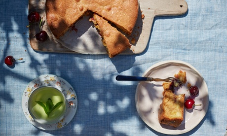 Cherry and custard cake