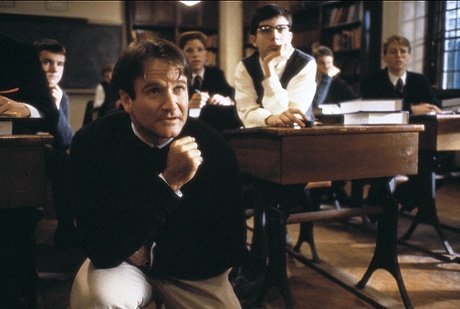 Robin Williams inspires some schoolboys in Dead Poets Society.