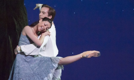Maia Makhateli as Cinderella, Artur Shesteriko as Prince Guillaume