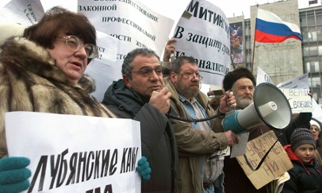 Protest in Moscow in 2000 to demand the release kidnapped journalisst Andrei Babitsky.