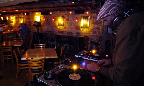 Bar with decks