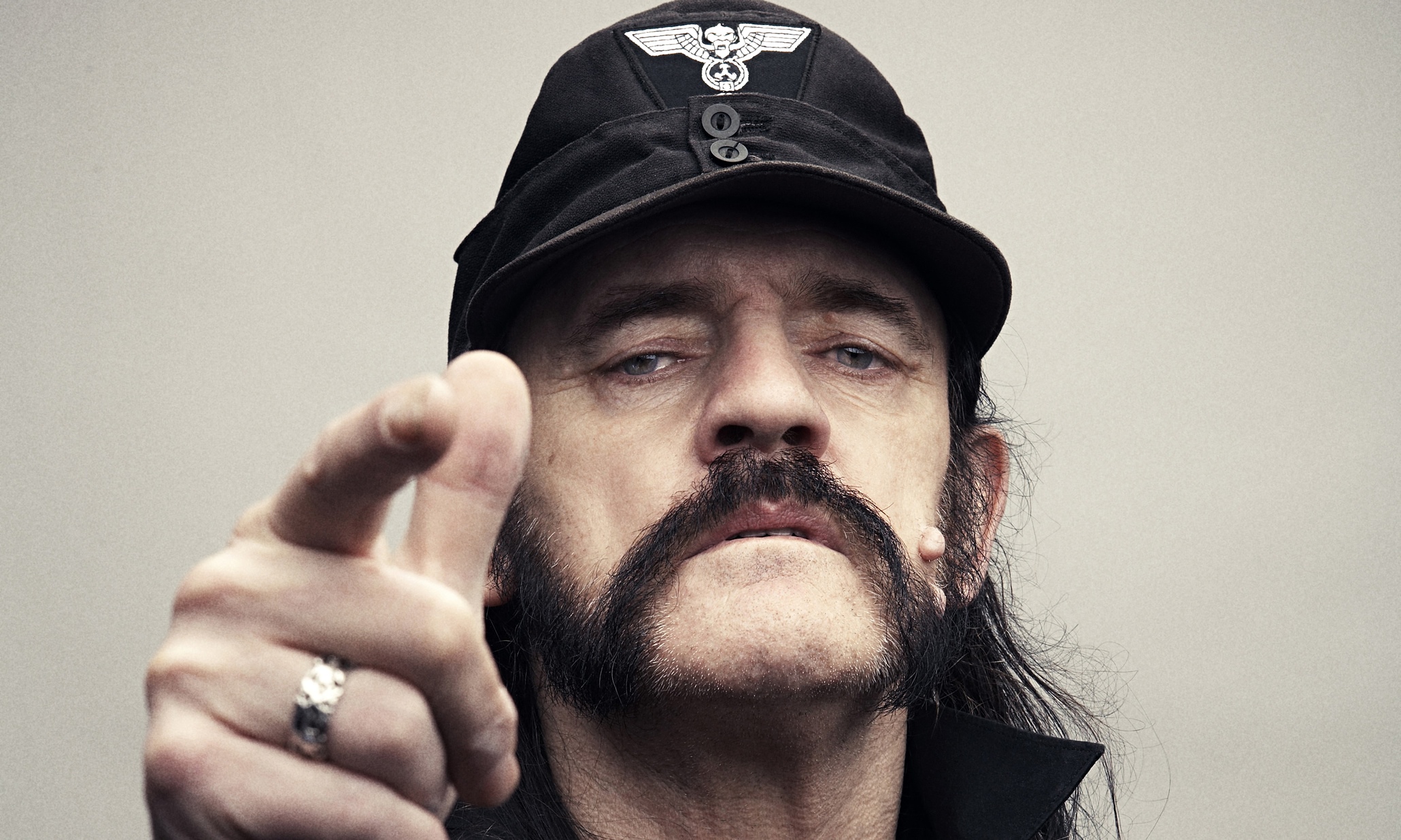http://static.guim.co.uk/sys-images/Guardian/Pix/pictures/2015/8/13/1439465896951/Lemmy-009.jpg