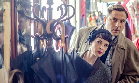 Tuppence Beresford (Jessica Rain), Tommy Beresford (David Walliams) in Partners In Crime