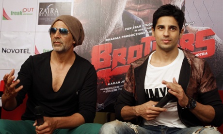Actors Akshay Kumar, left, and Sidharth Malhotra at a press conference for Brothers.