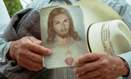 Alrededor de un cuarto de los estadounidenses se identifican como católicos - unos 80 millones de personas.