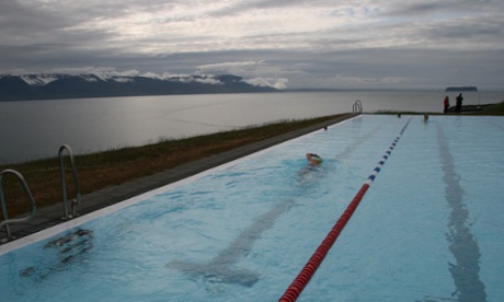 Hofsós infinity pool was too hot for a long swim