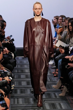 A model on the J.W.Anderson Women's autumn/winter 2015/16