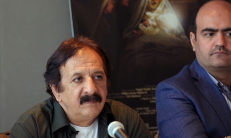 Majid Majidi speaking at a press conference for the film.