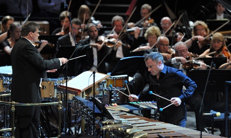 Colin Currie gives the world premiere of HK Gruber's Into the Open conducted by John Storgårds.