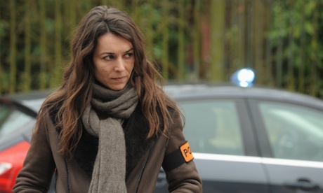 Sandra Winckler (Marie Dompnier) has shaken off the post-prang limp, but now she has other problems.