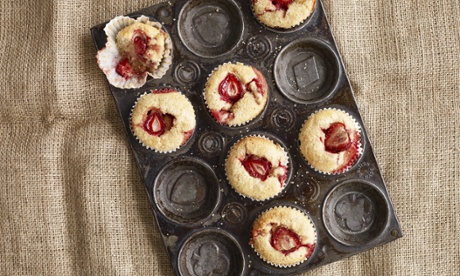 Ricotta, semolina and strawberry muffins