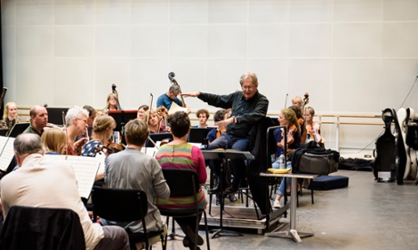 John Eliot Gardiner in rehearsal for Orphée et Eurydice.