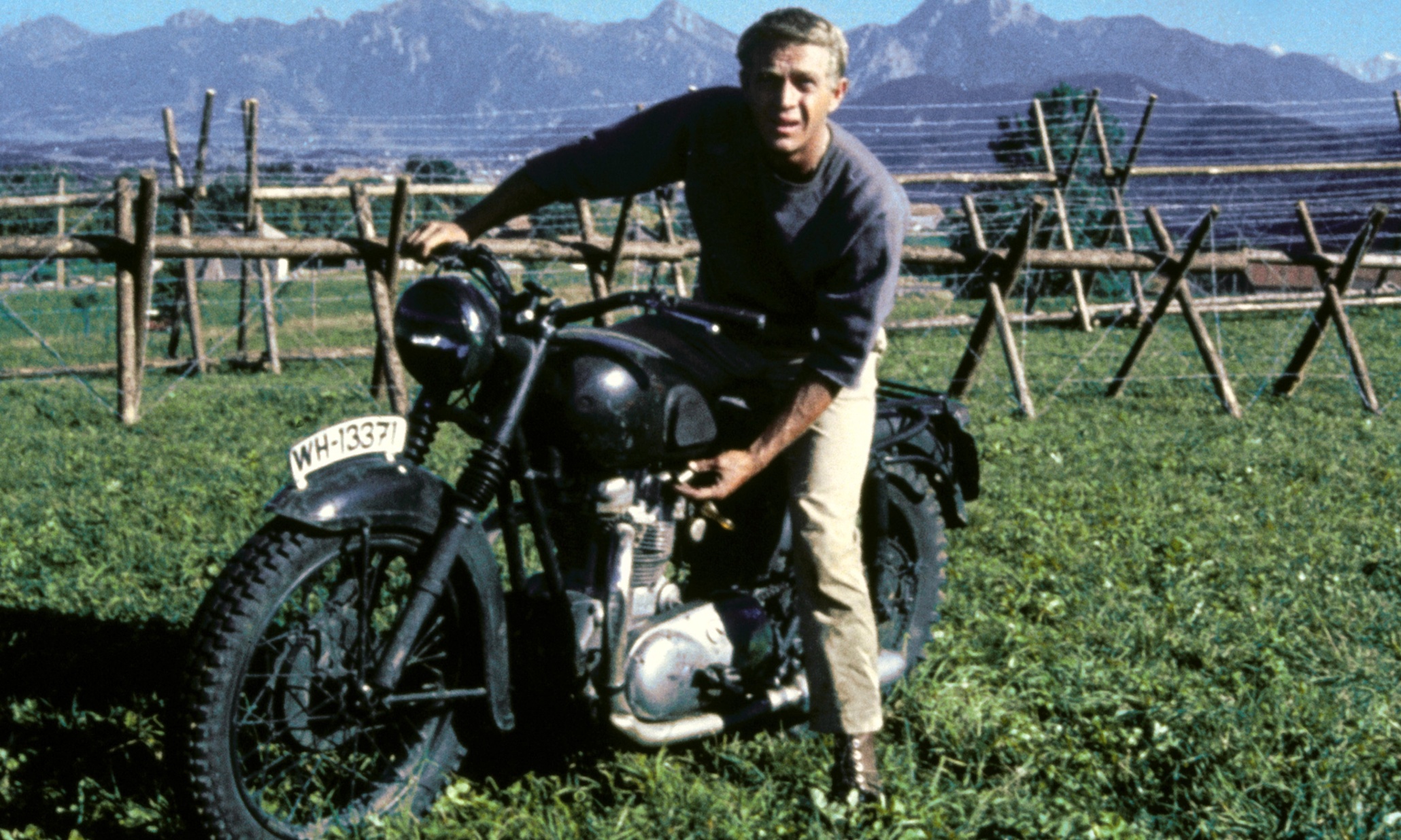Vieilles photos (pour ceux qui aiment les anciennes photos de bikers ou autre......) - Page 2 6518eafe-2823-4af4-9879-bd5b4008d26c-2060x1236