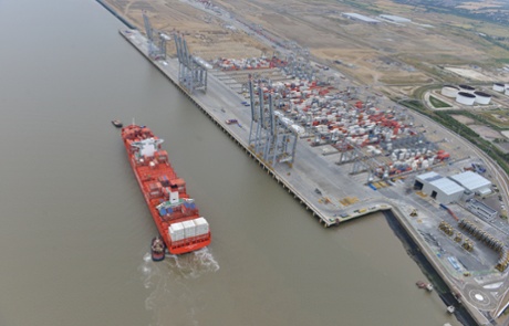 Another ship arrives at London Gateway.