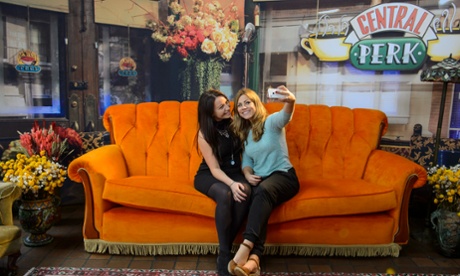 Visitors on the famous Central Perk couch.