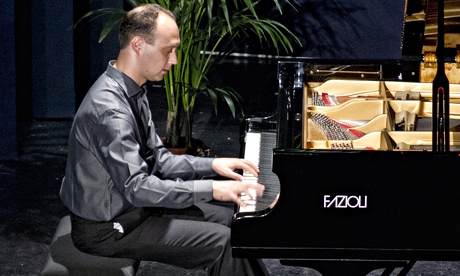 Aldaberto Maria Riva: a 'convincing advocate' of Fumagelli.