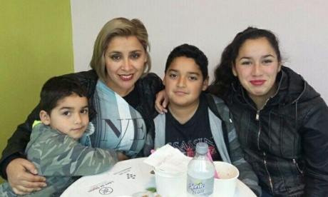 Jocelyn Tordecilla Jorquera and her family
