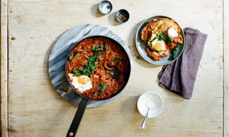 Stovetop baked eggs with rocket and sage
