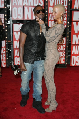 Kanye West and Amber Rose get drunk at the MTV awards and make a nuisance of themselves.