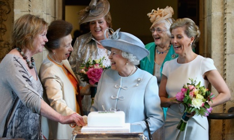 Members of the WI with the Queen