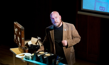 Anarchic chef and hotel room appliance abuser George Egg