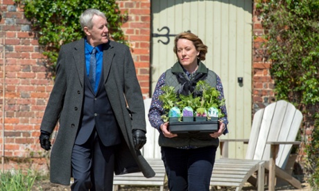 Danny Griffin (Nicholas Lyndhurst) talks a stroll with Lizzie Bentham (Adie Aleen) in New Tricks.