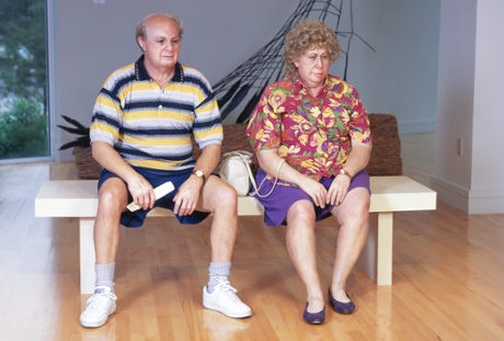 Old Couple on a Bench by Duane Hanson at the Serpentine Sackler Gallery.