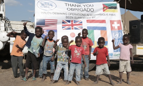 children say thank you for mine free Mozambique