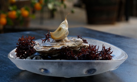 Oysters with garlic at Compartir, Cadaques