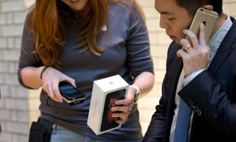 Apple predicts iPhone 6S sales will break records