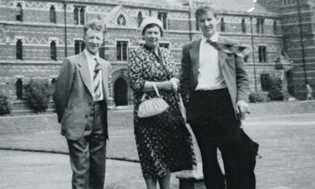  Rachel Lohan’s grandparents, Pat and Hettie, with her father, John