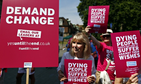 Actress Susan Hampshire joins supporters of a bill legalising assisted dying.