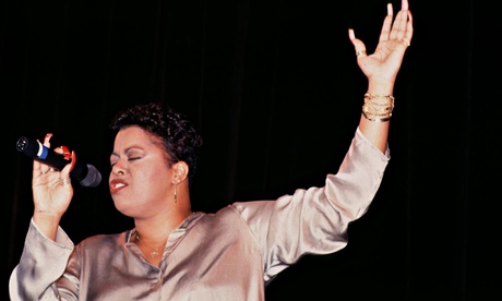 Robin S peforming in 1994.