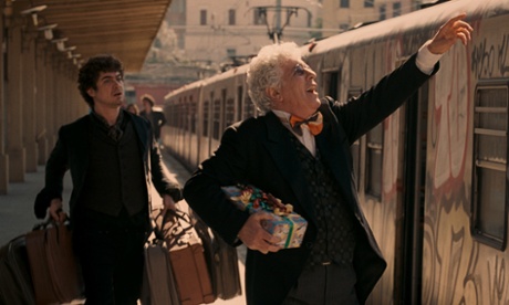 Riccardo Scamarcio as Ninetto Davoli and Ninetto Davoli as Epifanio