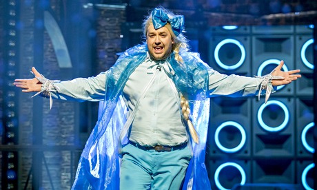 Jason Manford sings Let It Go